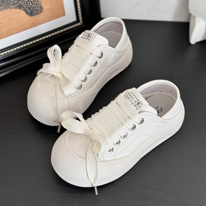 Dame Sneakers i urban stil med komfortabel snøresystem og moderne kappe Stilla
