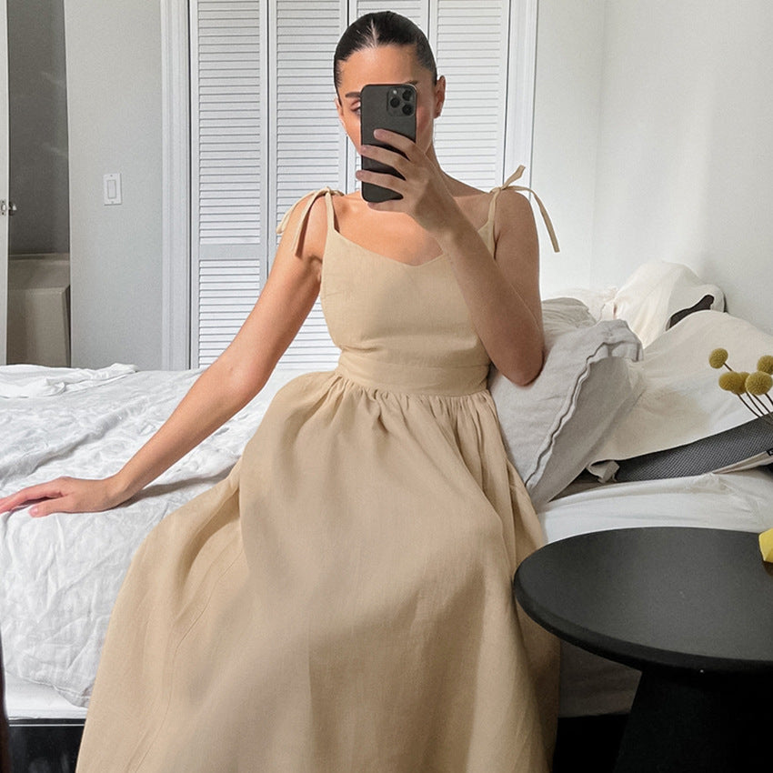 Dame Maxikjole i høj kvalitet linen med elegante stropper og svingende kant Stilla