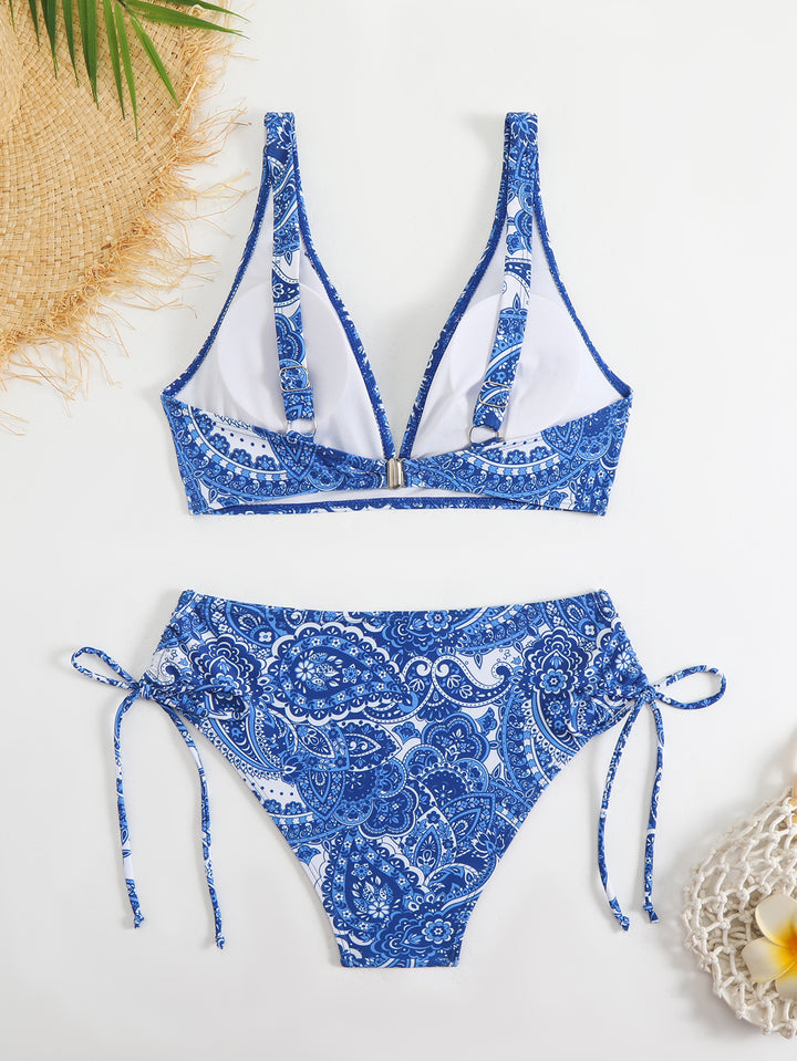 Dame bikini-sæt med modigt paisley-design og høj benudskæring Stilla