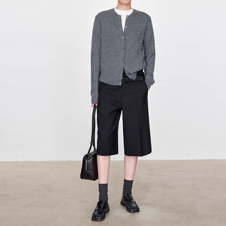 Dame sportlig blousonjakke med moderne snit og dertil passende kort shorts i elegant look Stilla