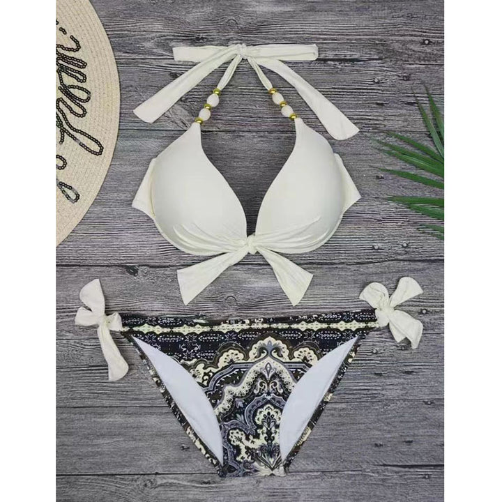 Dame triangel-bikini med detaljeret dekorerede stropper og harmonisk mønster Skovae