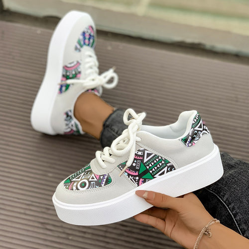 Dame moderigtige Plateau-sneakers med iøjnefaldende design Stilla