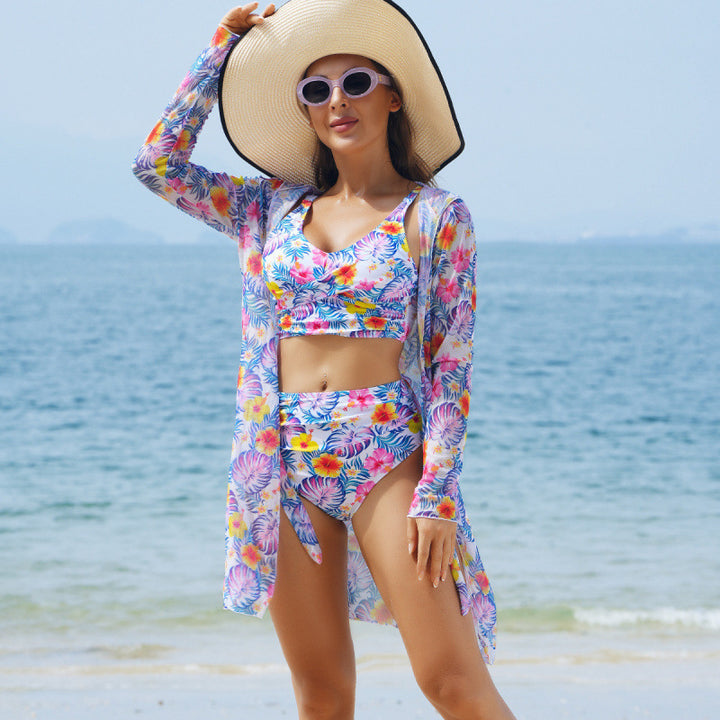 Damebadetøj i sporty crop-top-stil med elegant cover-up Stilla
