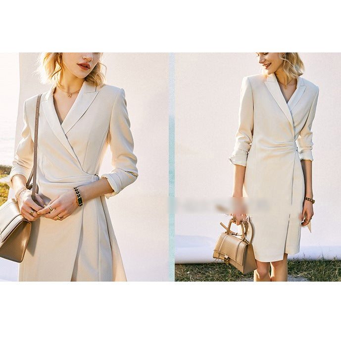 Dame wrap kjole med elegant V-hals og feminin silhuet Stilla
