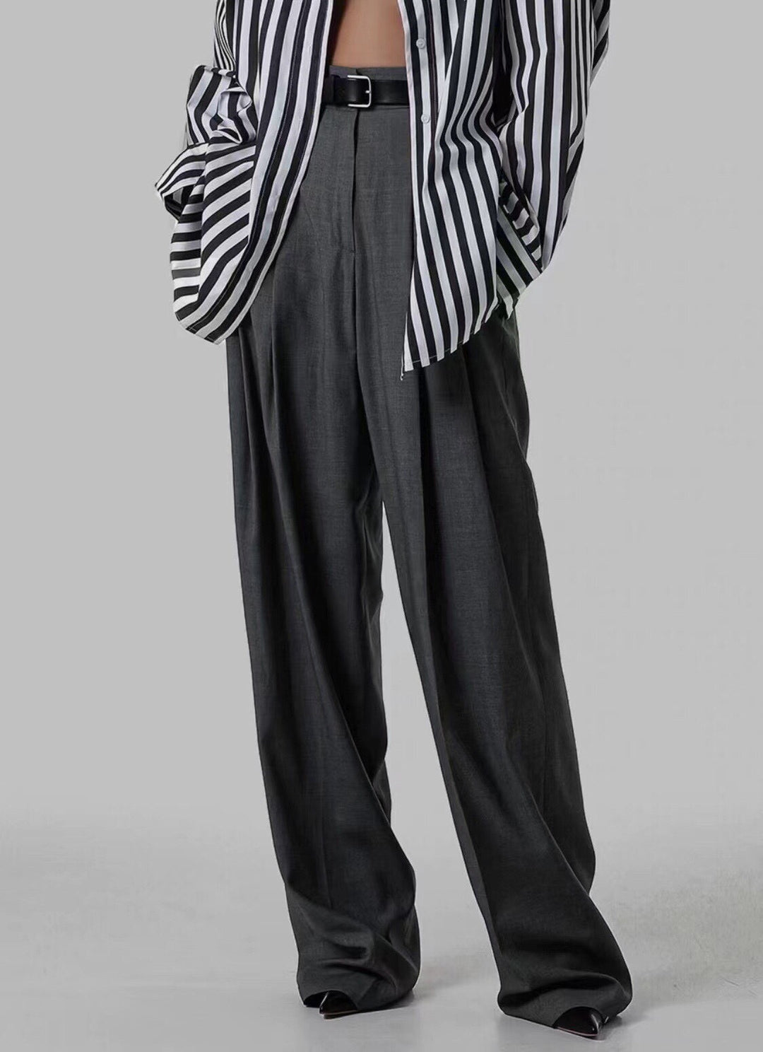 Dame elegant High-Waist plisserede bukser lavet af kvalitetsmateriale med behagelig pasform Stilla