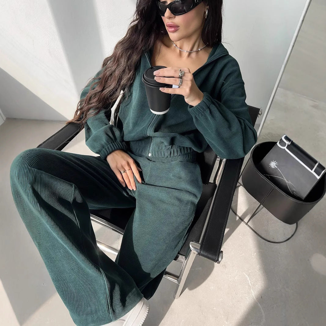 Kvindernes cropped hoodie i vaffelstrik design med elastisk talje Skovae