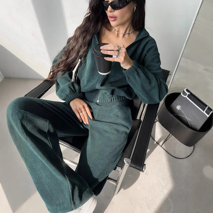 Kvindernes cropped hoodie i vaffelstrik design med elastisk talje Skovae
