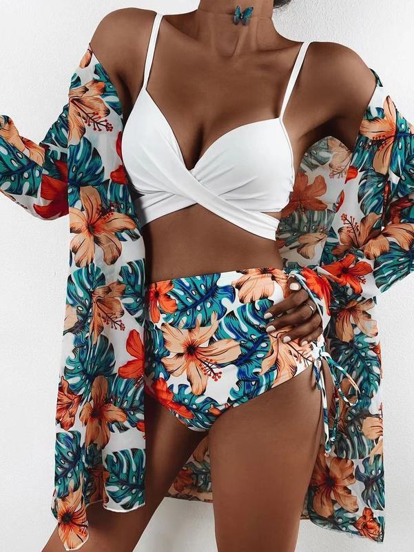 Dame bikini-sæt med højsnittet trusse og blomster kimono Skovae