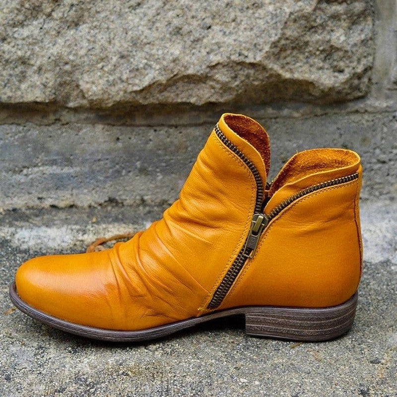 Dame Ankelstøvler med moderne slip-on design og praktiske lynlåse Stilla