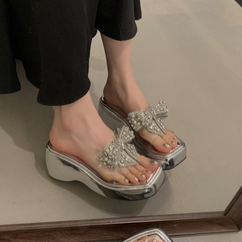 Dame Plateau-Mules med rhinsten-belagte sløjfer og elegant transparent design Stilla