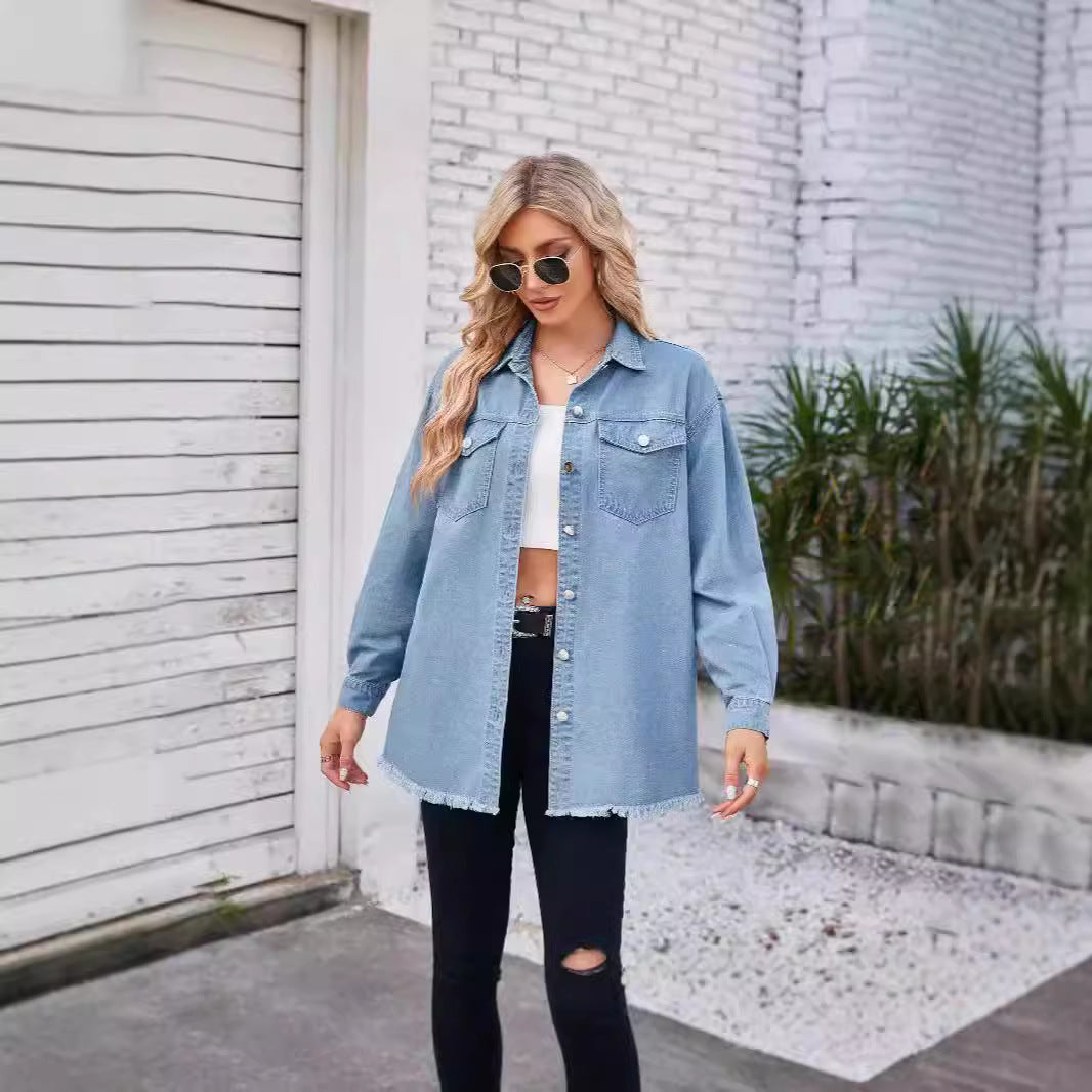 Dame Denim Skjortejakke med frynset kant og elegante brystlommer Stilla