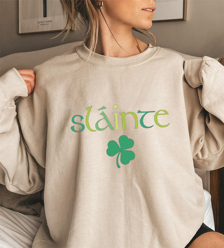 Kvinders sweatshirt med voluminøse ærmer og motiverende design Stilla