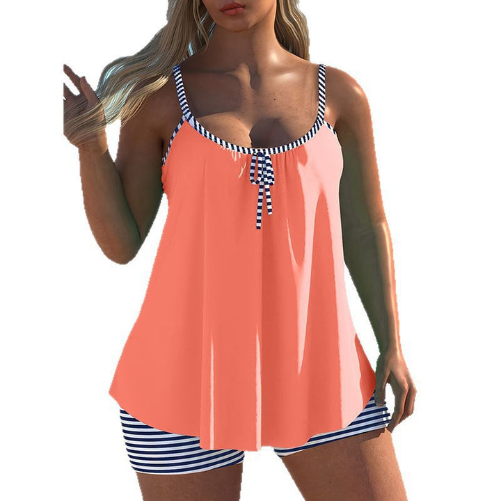 Dame tankini-sæt med asymmetrisk top og stribede shorts Skovae