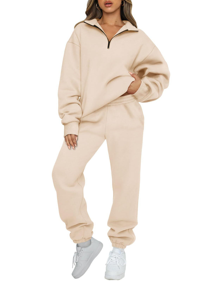 Kvindernes komfortable sæt med sweatpants med moderne ståkrave og kengurulomme Skovae