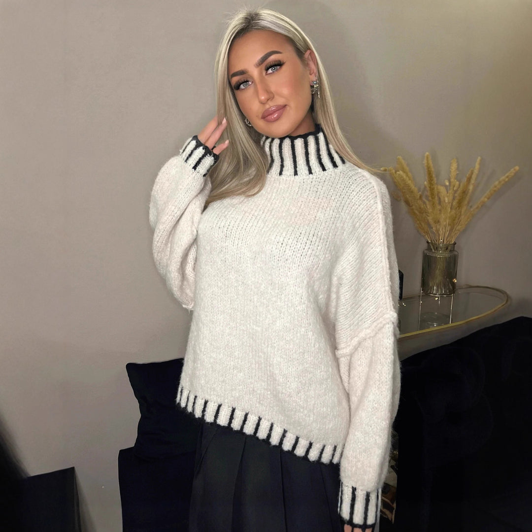 Kvinders afslappede sweater med moderne krave og oversized pasform Stilla