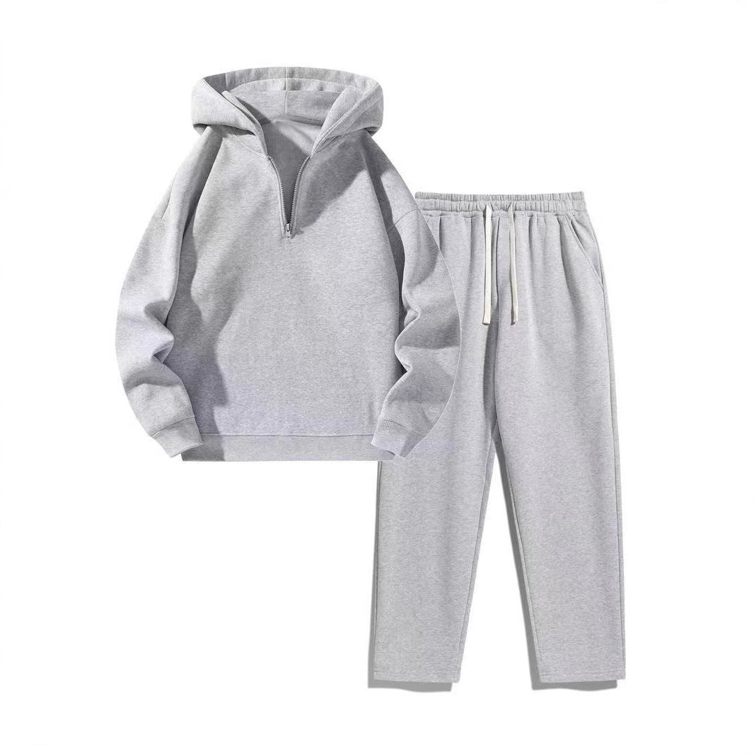 Kvinders sporty hoodie sæt med praktisk zipjakke og komfortable joggingbukser Skovae