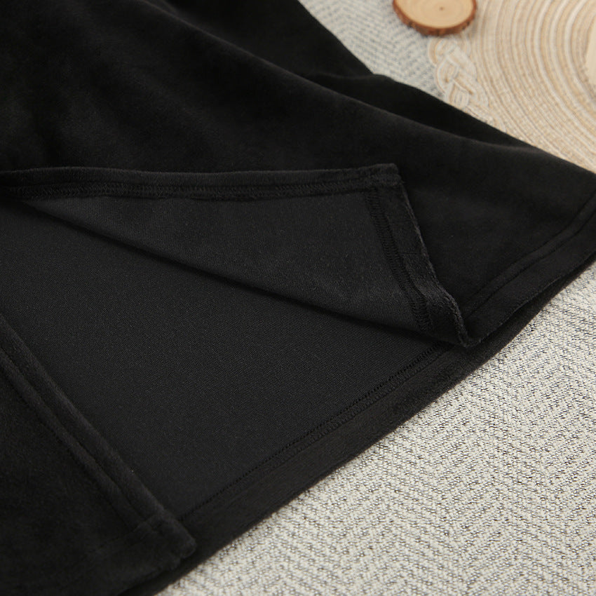 Dame luksuriøst velour loungewear sæt med bindekrave og dyb v-udskæring Stilla