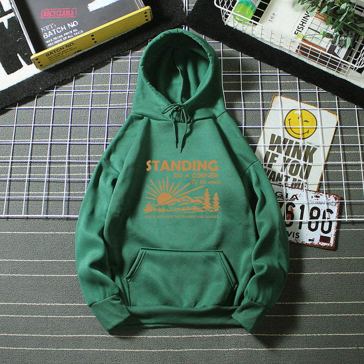 Kvinders hoodie med inspirerende landskabsdesign Skovae