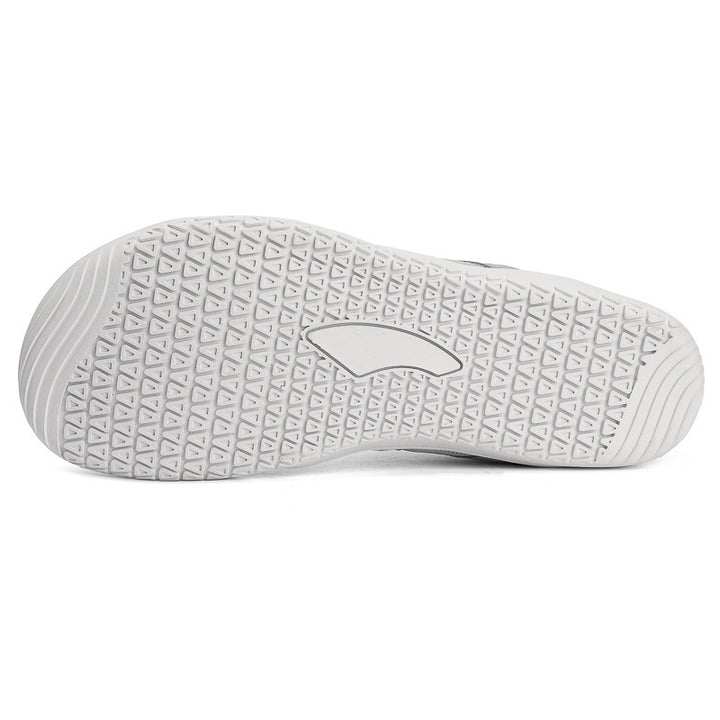 Unisex nan minimalistiske City sneakers med fint masket tekstiloverdel, polstret indgang og fleksibel gummisål Skovae