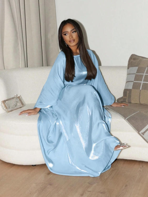 Kvinders Glamorous Satin Maxi Kjole med Bred Skæring og Elegante Ærmer Stilla