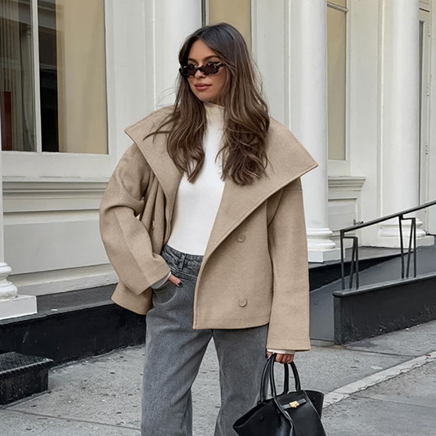 Damer oversized uldfrakke med elegant revers og dobbelt knaplukning Stilla