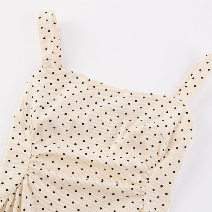 Dame Spaghetti-båndkjole med punktuelt design og elegant snit Stilla