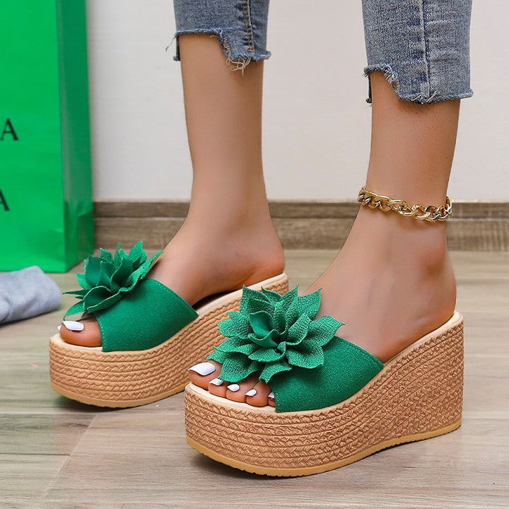 Dame platform sandaler med blomsterdekoration og skridsikker sål Stilla