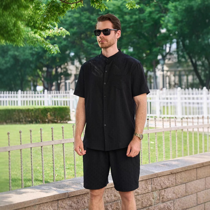 Herrer moderigtigt kortærmet skjorte og shorts-sæt med struktureret stof og elegant stående krave Stilla