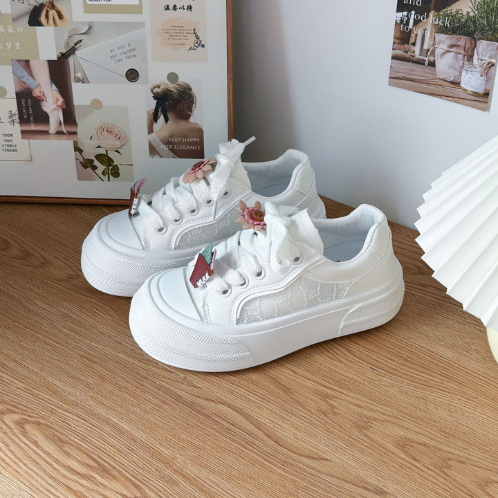Dame sneakers med floral applikationsdesign og åndbar konstruktion Stilla
