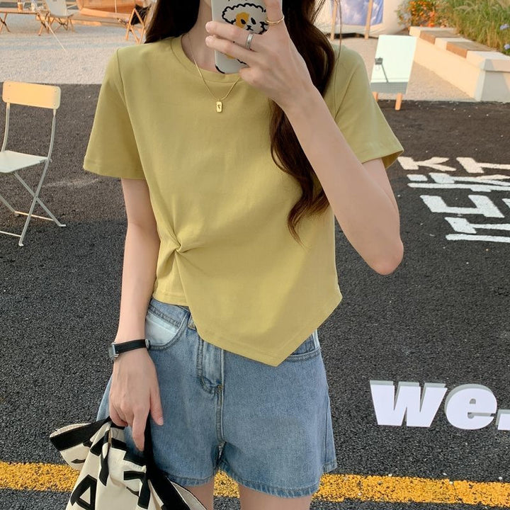Dame Cropped T-Shirt med dekorativ knude design og moderne snit