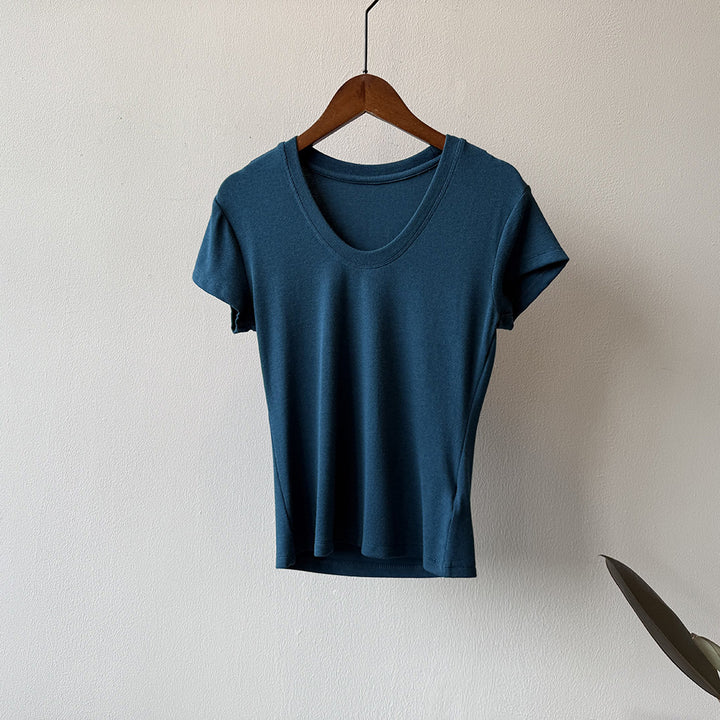 Dame Kortærmet T-shirt med dyb V-udskæring og let, åndbart stof Stilla