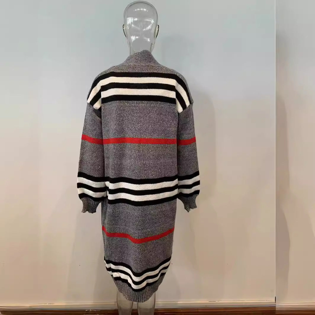 Dame moderne oversized strikfrakke med stribede detaljer og dybe lommer Stilla