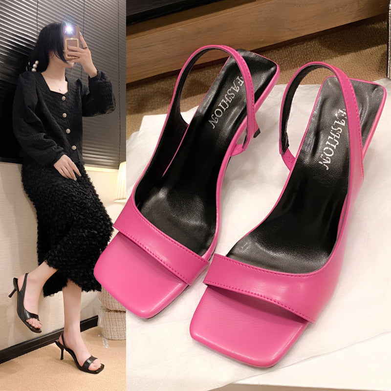 Dame Slingback-sandaler med moderne cut-out-design og glitrende overflade Stilla