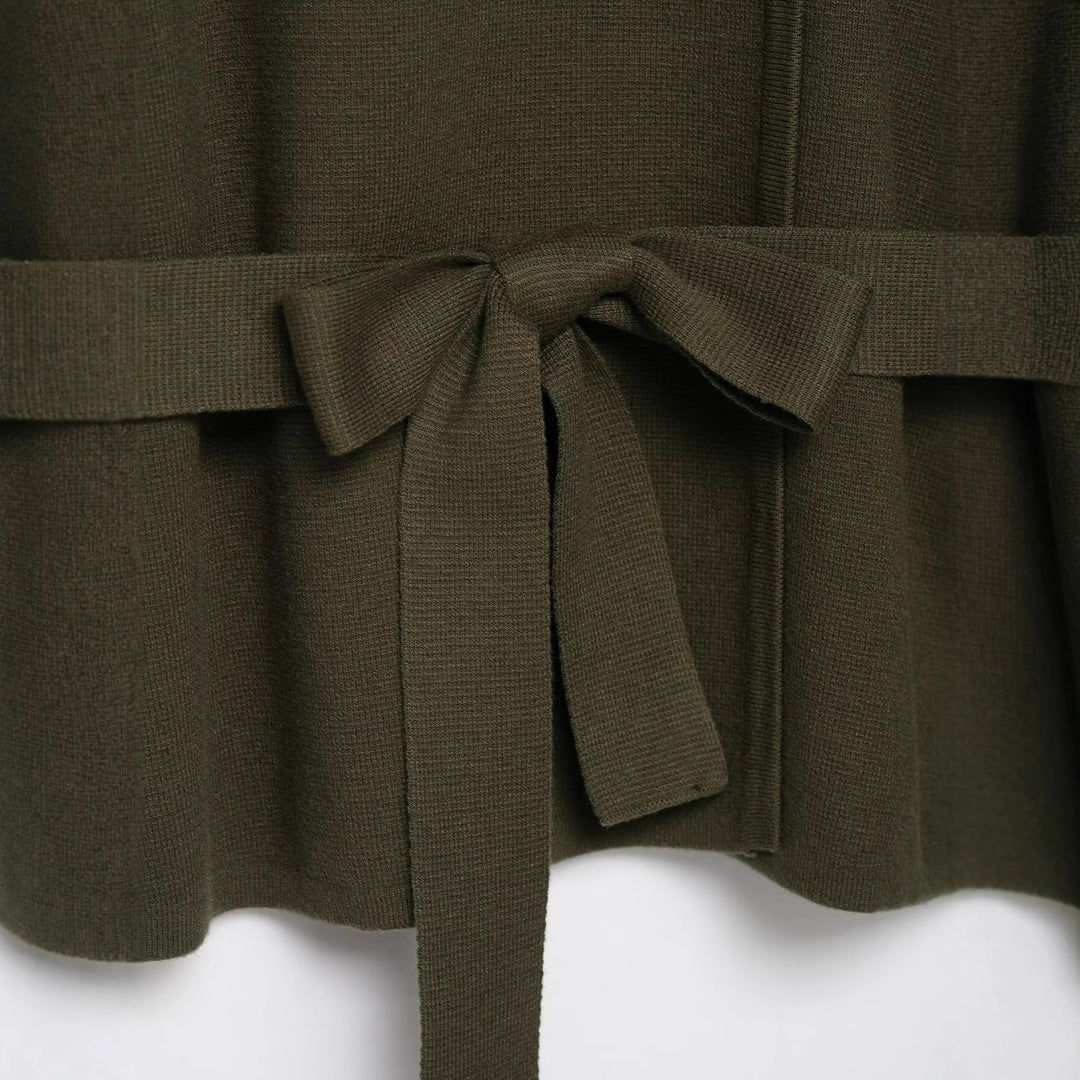 Kvinders afslappede cardigan med taljebælte og elegante knapdetaljer Stilla