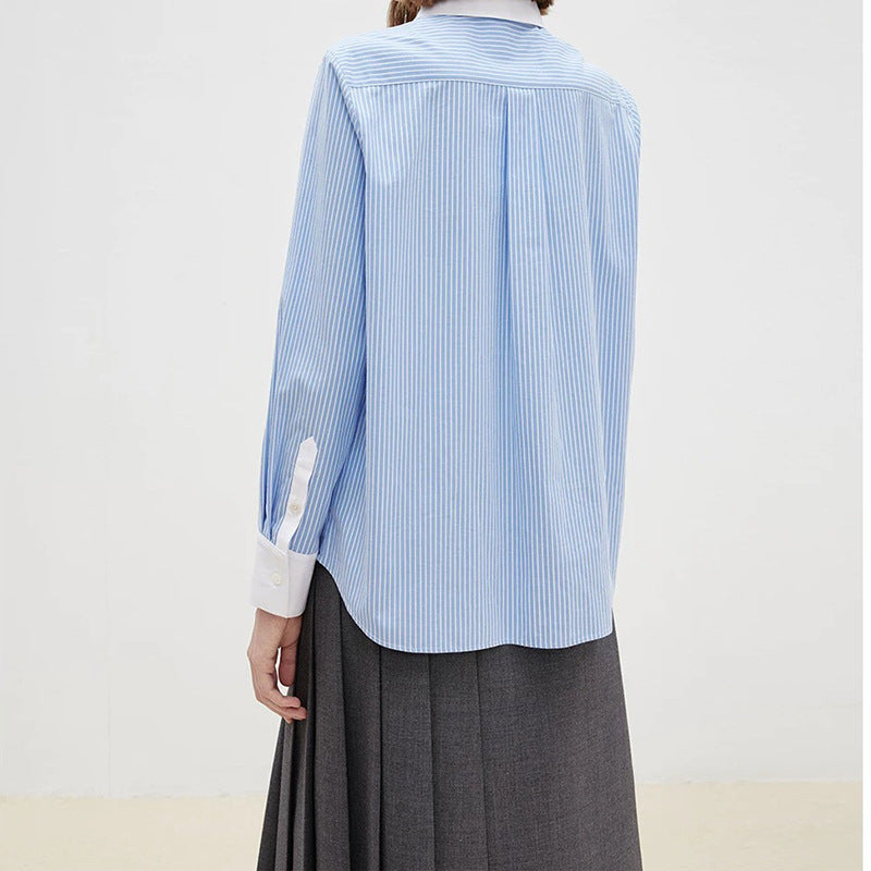 Dame afslappet bluse med stribet design og kontrasterende krave Stilla