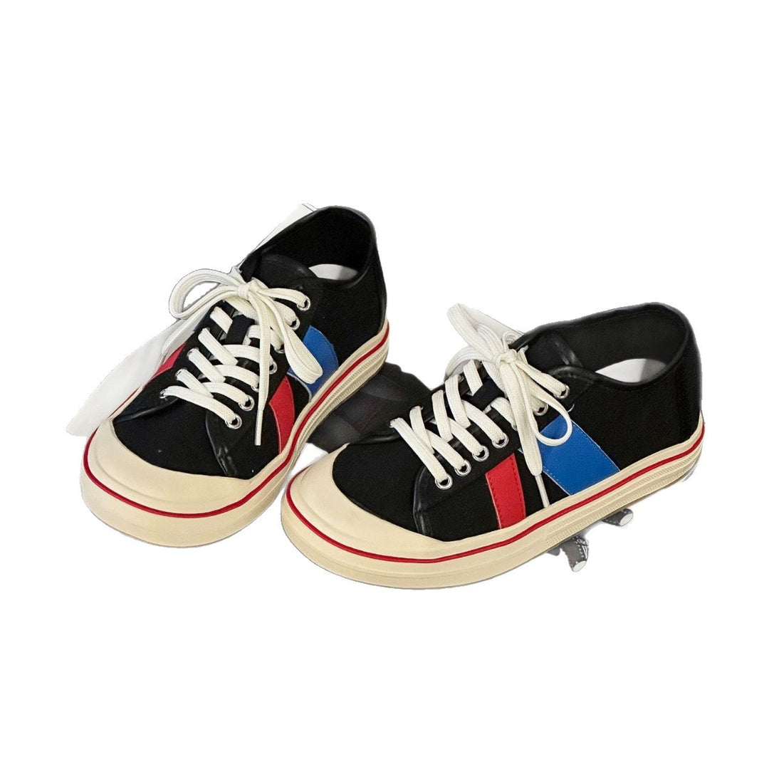 Dame mode Sneakers i sportsligt design med farvekontraster Stilla
