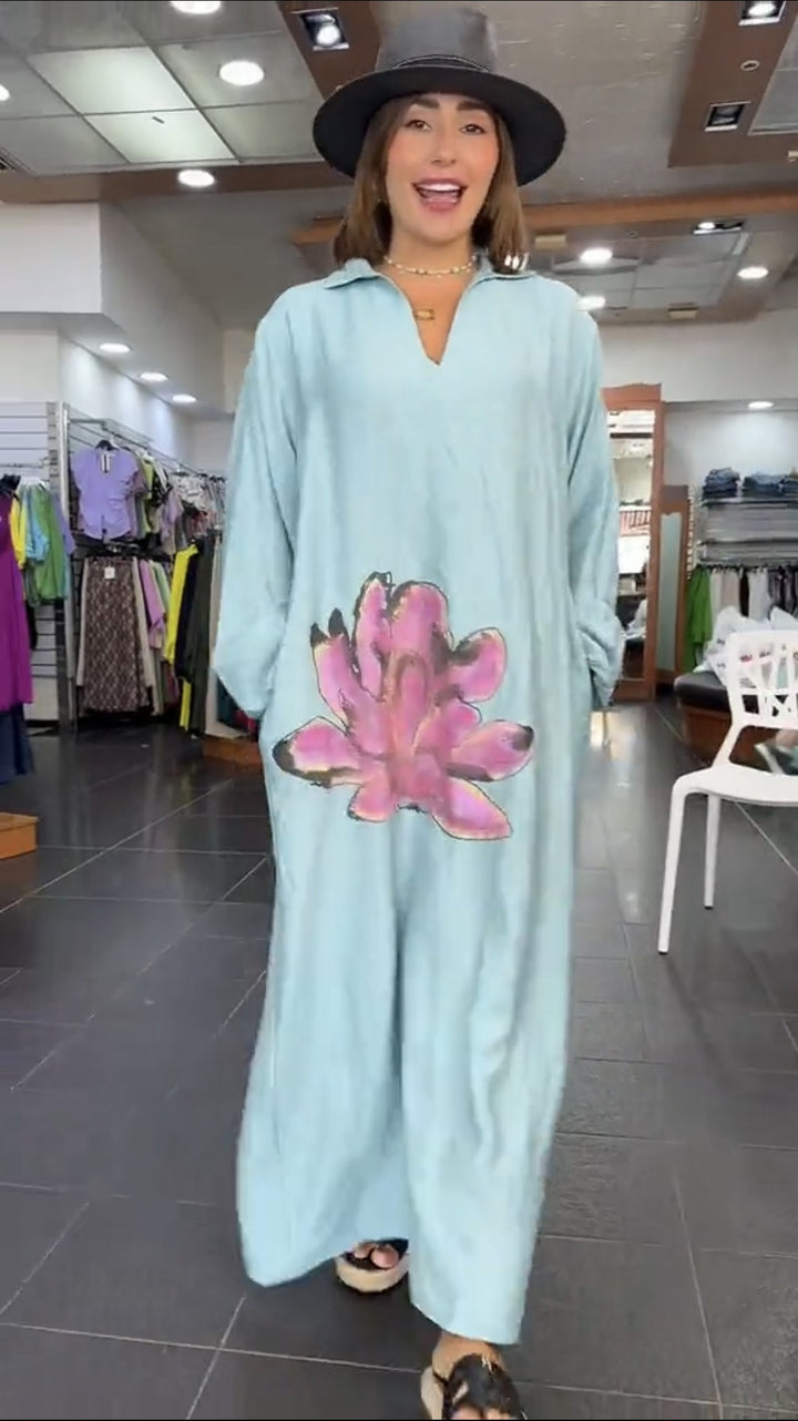 Dame Kaftan-kjole med blomsterdesign og praktiske sidelommer Stilla