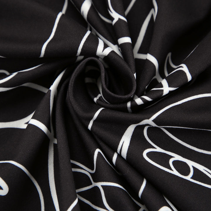 Dame luksuriøs satin pyjamas med elegante linjemønstre Stilla