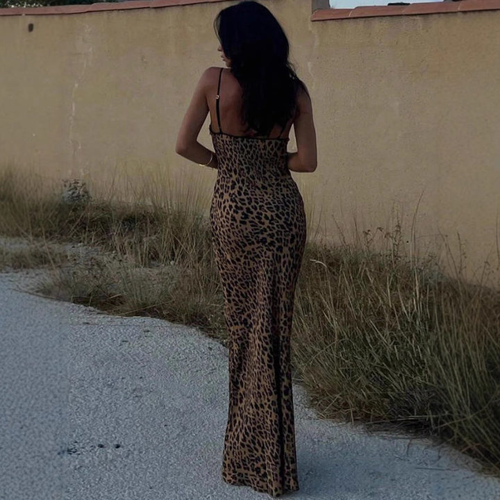Damer Maxikjole med trendy leopardmønster og legende rygsnøresdesign Stilla