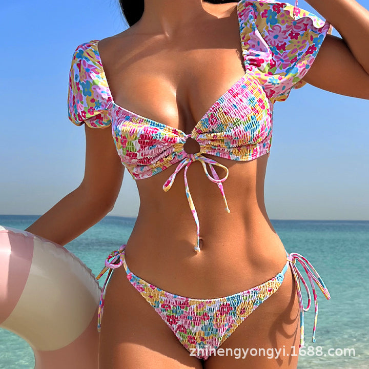 Dame Bikinisæt med flæseærmer og moderne cut-out Skovae