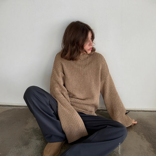 Kvinders chunky strikket sweater med en løs pasform og høje ærmer Stilla