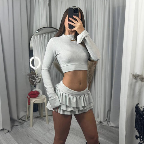 Kvindernes fashionable crop top og plisseret mini nederdel sæt Skovae