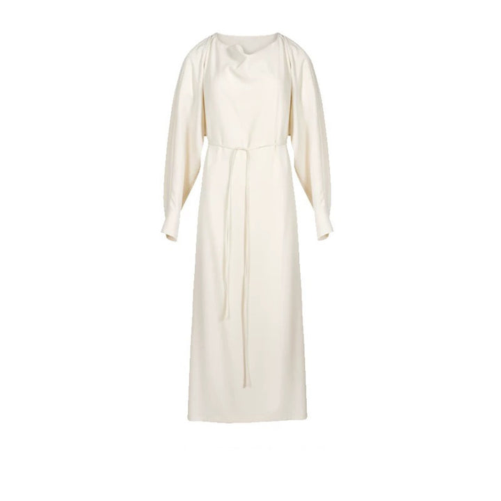 Dame elegant midi-kjole med voluminøse ærmer og feminin silhuet Stilla