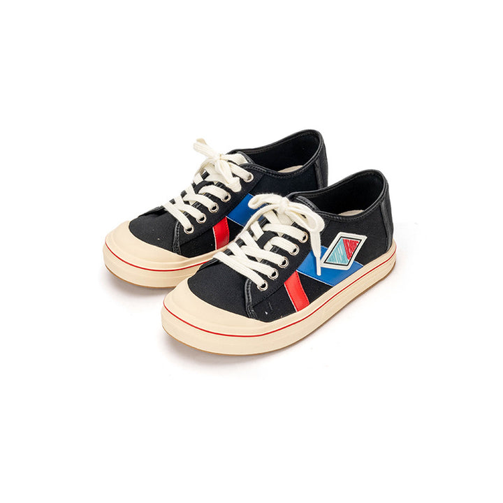 Dame Sneakers i afslappet retro-stil med unikt design og behagelig sål Stilla