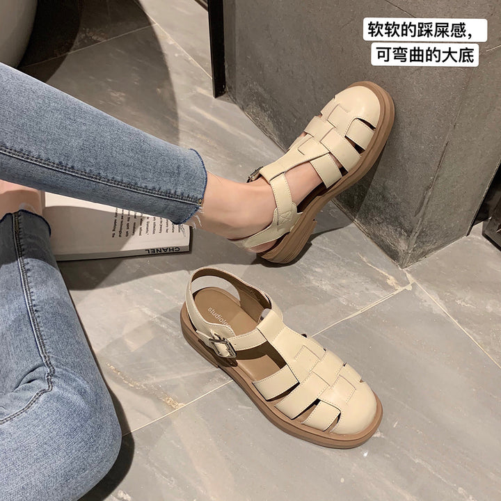 Dame lukkede sandaler med detaljerem Stilla