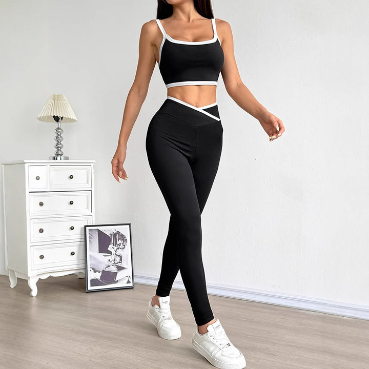 Dame Sporty sæt med tætsiddende top og højt skårne leggings Skovae