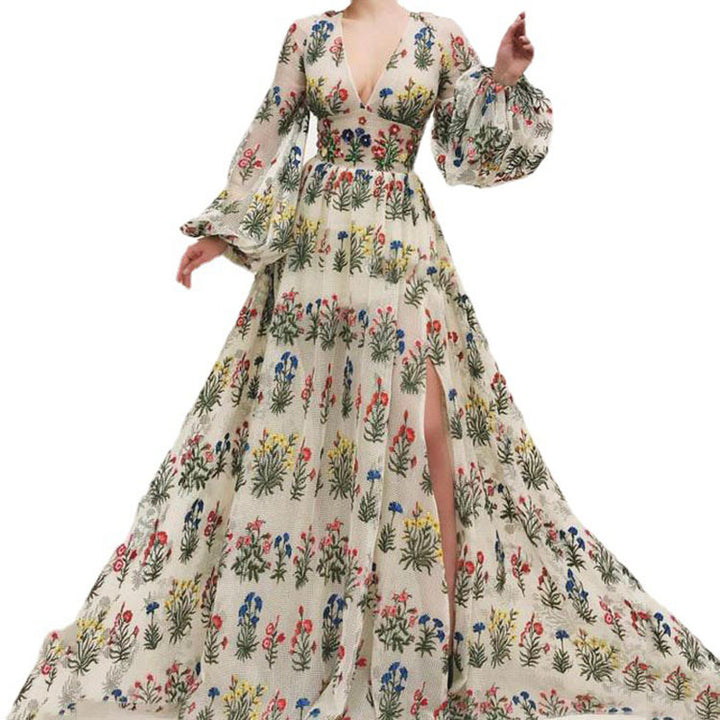 Dame Maxi-kjole med floral broderi og svajende kant Stilla