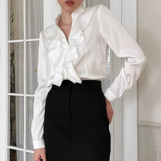 Dame elegant rufflebluse i høj kvalitet satin med fint V-halsudskæring Stilla