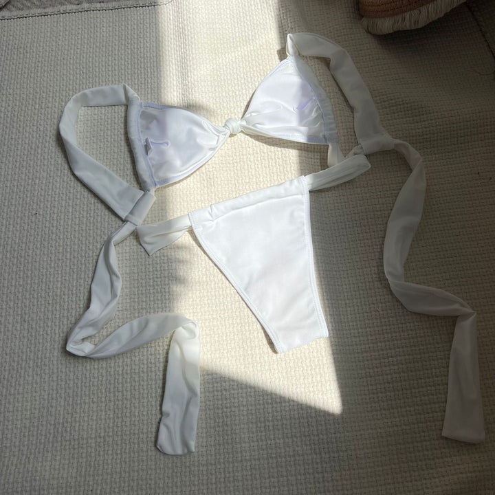 Dame bikini sæt med gennemført knudedetalje og justerbare stropper Stilla