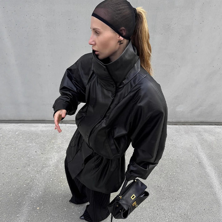 Dame Kunstlæderjakke med moderigtig oversized-snit og taljerbar bælte Stilla